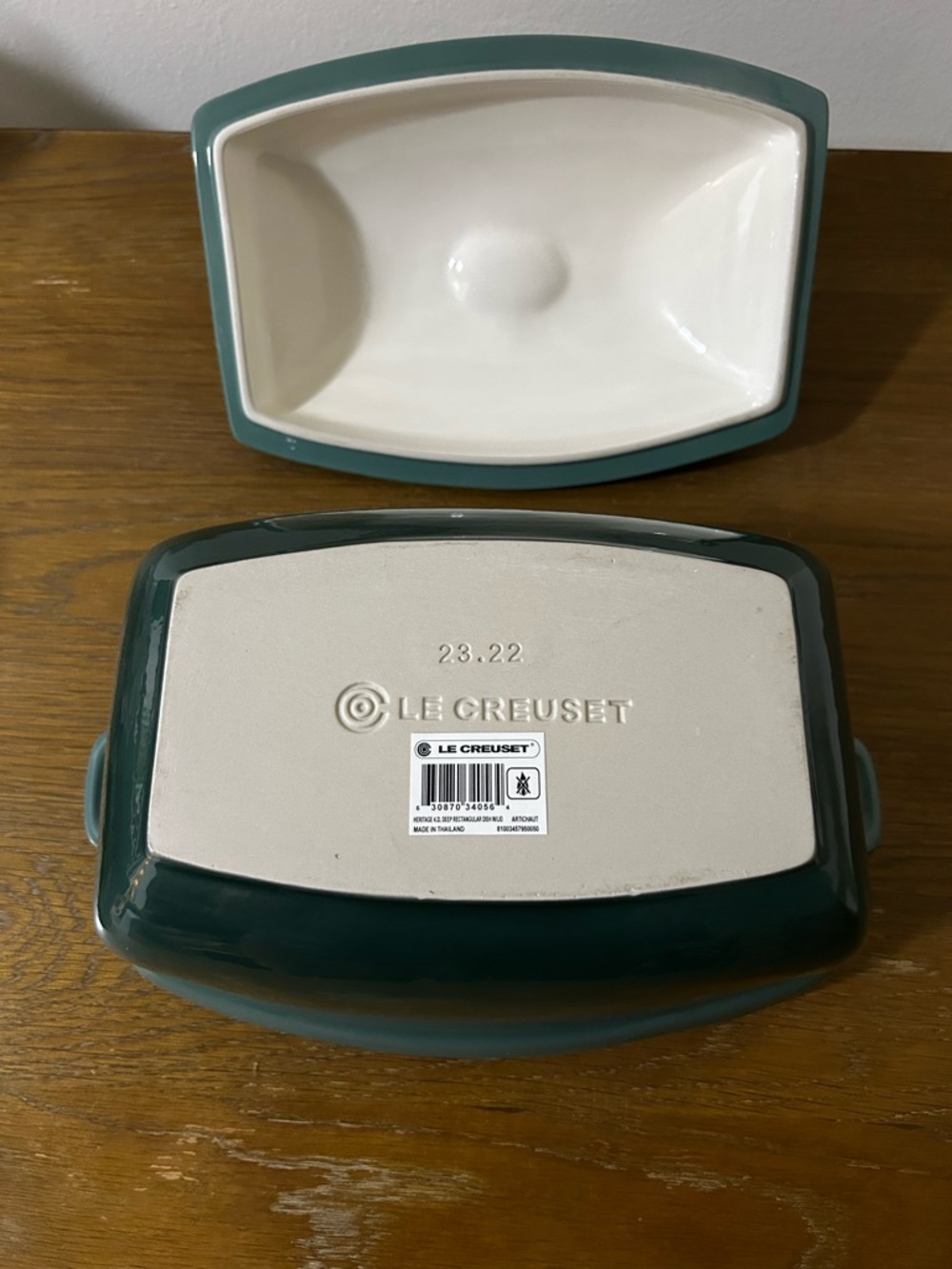 Le Creuset Rectangular Bake Dish with Lid - Picture 4 of 9
